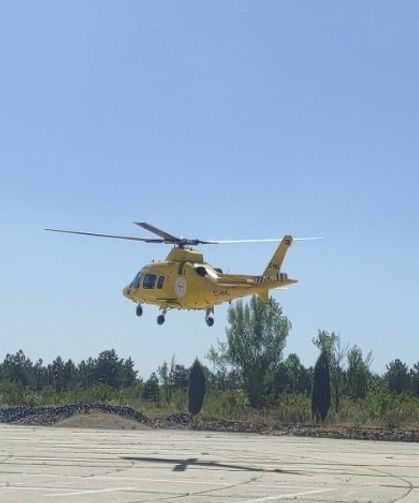 Ambulans helikopter bir günlük bebek için havalandı