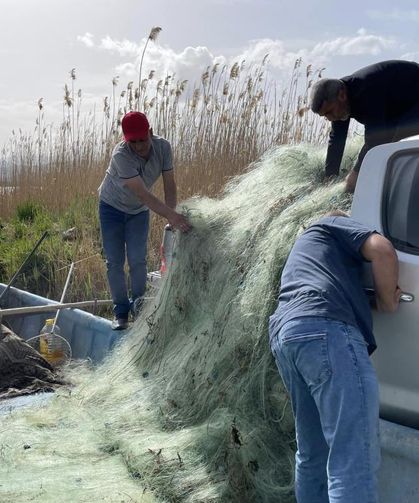 Beyşehir Gölü’nde yasak döneme rağmen metrelerce ağ ele geçirildi