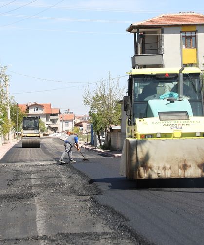 Karatay Belediyesi asfalt çalışmalarında fark yaratıyor