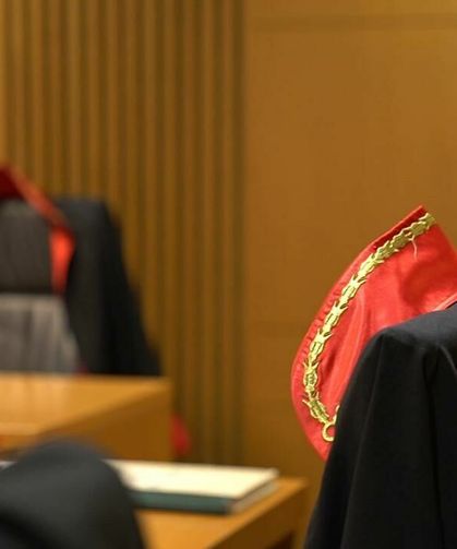Dayakla attırılan imzalar mahkemeden döndü!