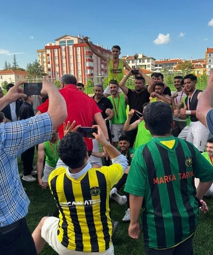 Konya amatör futbolunda namağlup destan: Hak edilmiş şampiyonluk üst ligi getirdi
