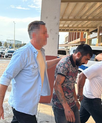 Şüpheli otomobilin gizli bölmesinden çıkanlar şoke etti!