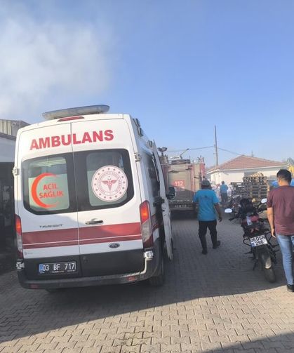 Afyonkarahisar'da sanayi sitesinde korkutan patlama! Mobilya atölyesi alevlere teslim oldu