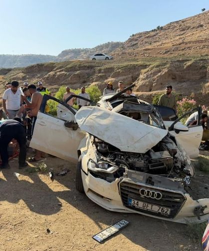 Korkunç trafik kazası! Aynı araçta bulunan 2 kişi hayatını kaybetti