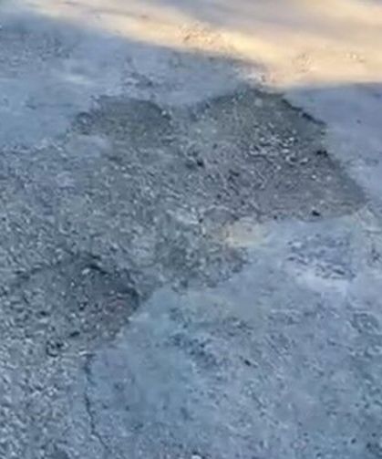 İçeri Çumra'da bozuk yol tepkisi: Yetkililere çağrı yapıldı
