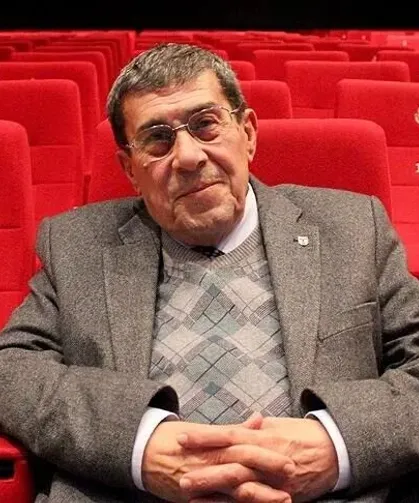 Türk tiyatrosunun acı kaybı: 'Lüküs Hayat'ın unutulmaz ustası Zihni Göktay sahneye veda etti!