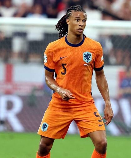 Fenerbahçe'den savunmaya dünya yıldızı takviyesi! Nathan Aké resmen imzayı attı