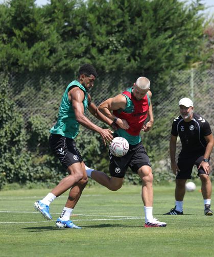 Konyaspor evindeki maça kilitlendi!