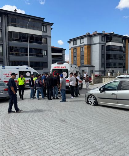 Kulu’da kız isteme merasimi hastanede bitti: Yakmak istediği meşale elinde patlayan genç yaralandı!