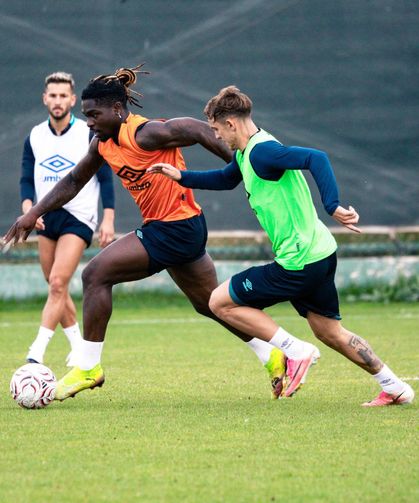 Süper Lig'de kritik hafta yaklaşıyor: Konyaspor tempolu hazırlıklarını sürdürüyor…