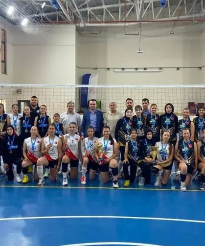 Geleceğin yıldızları Konya’da ödüllerine kavuştu!