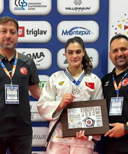 Milli judocumuz Sinem Oruç Avrupa sahnesinde gümüş madalya kazandı!