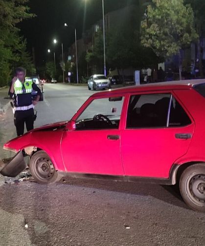 Konya'da otomobil ile motosiklet çarpıştı! Yaralılar var...