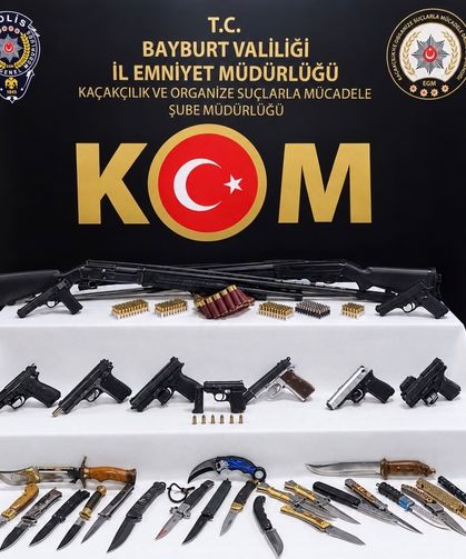 Konya'da ruhsatsız yüzlerce silah ele geçirildi