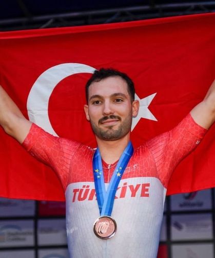 Konyalı Milli Bisikletçi Ramazan Yılmaz dünya sıralamasının zirvesine yükseldi