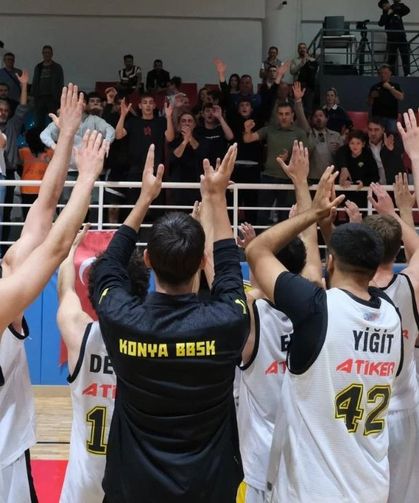 Büyükşehir’den potada ve filede dudak ısırtan performans!
