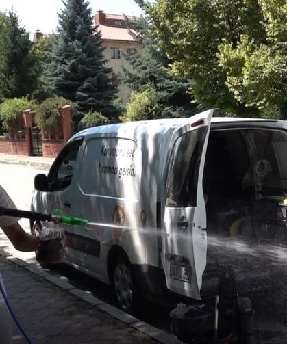 Oto yıkamayı sürücülerin ayağına götürüyor