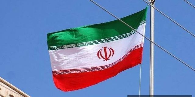 İran, ikinci bir göstericiyi daha idam etti