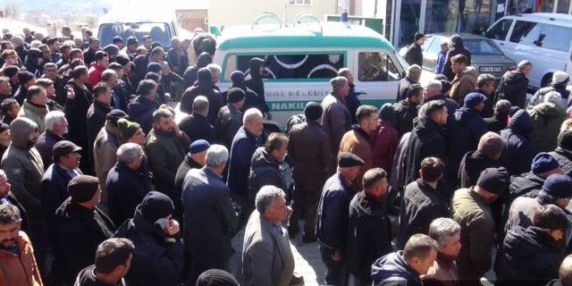 Depremde hayatını kaybeden Karamanlı hakim defnedildi