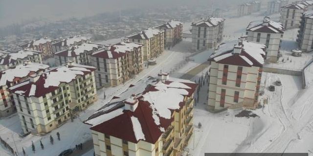 Depremin Elbistan'daki TOKİ konutlarına etkisi şaşırttı
