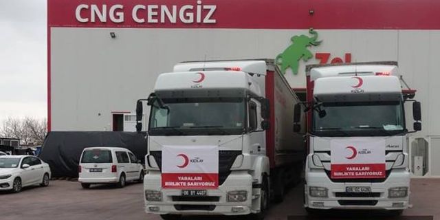 Türk Kızılay deprem bölgesine İzmir'den 16 tır konserve yemek gönderdi
