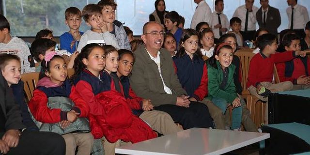 Başkan Kavuş, çocuklarla iftarda