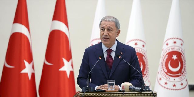 Bakan Akar: 'Uçaklarda büyük bir hasar yok'
