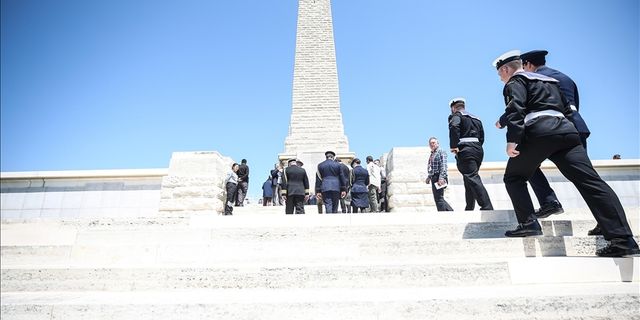 İngiliz Milletler Topluluğu Anıtı'nda Çanakkale töreni