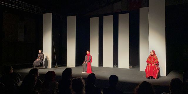 Konya’da tiyatro festivali sürüyor