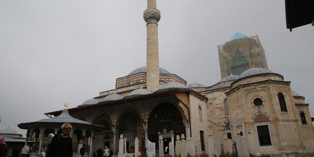 Mevlana’ya milyonlar akın etti