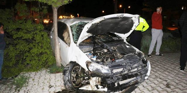 Konya’da kontrolden çıkan araç yayaya çarptı!
