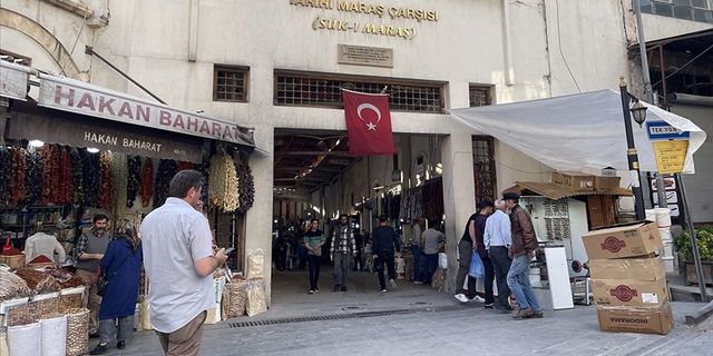 Kahramanmaraş'ın tarihi çarşılarındaki esnaf, kepenk açıyor
