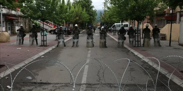 Kosova'nın kuzeyinde Sırpların protestoları sürüyor