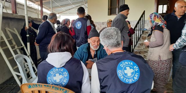 Dünya Doktorları depremin ilk gününden itibaren hizmet veriyor