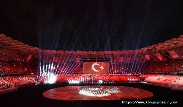 Muhteşem geceden kesitler