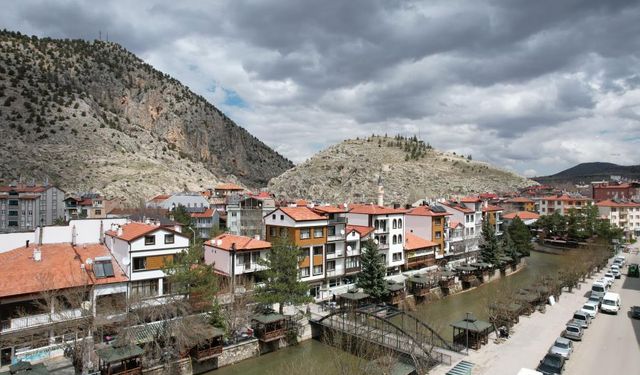 Bozkır ilçe merkezi daha güzel görünüme kavuşturuldu