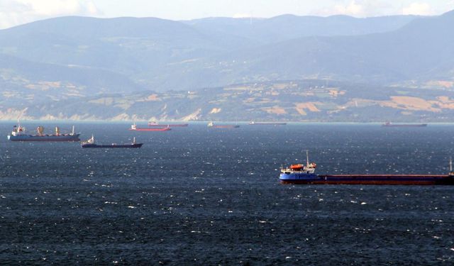 Sinop'ta deniz ulaşımına fırtına engeli