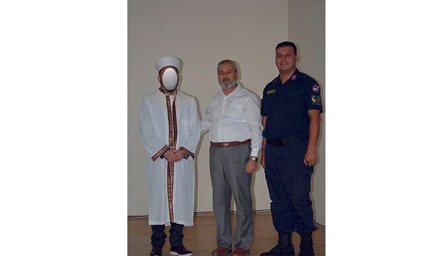 Cezaevinde hafız oldu