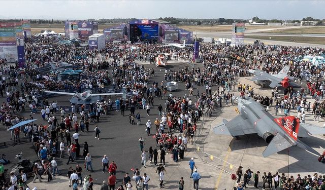 TEKNOFEST İzmir, büyük bir coşkuyla sürüyor