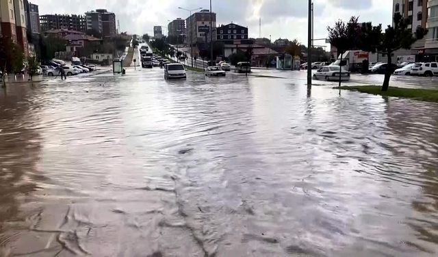 Yozgat'ta ev ve iş yerlerini su bastı