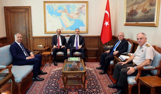 Milli Savunma Bakanı Güler, Dışişleri Bakanı Fidan ve İçişleri Bakanı Yerlikaya bir araya geldi
