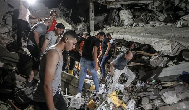 İsrail, tarihi kiliseyi bombaladı!