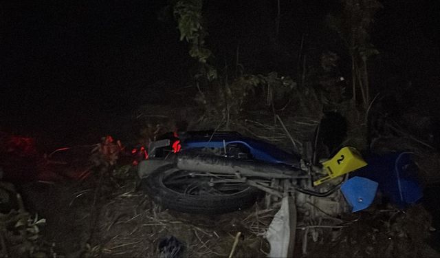 Kaza yapan motosikletli 2 genç hayatını kaybetti