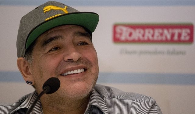 Futbol efsanesi Maradona vefatının 3. yılında anılıyor