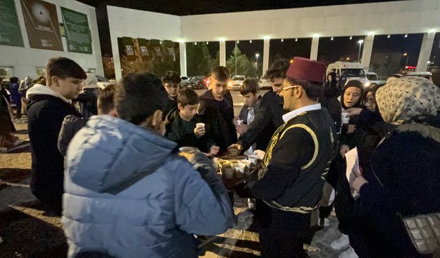 Karatay’dan Mevlana dostlarına sahlep ikramı
