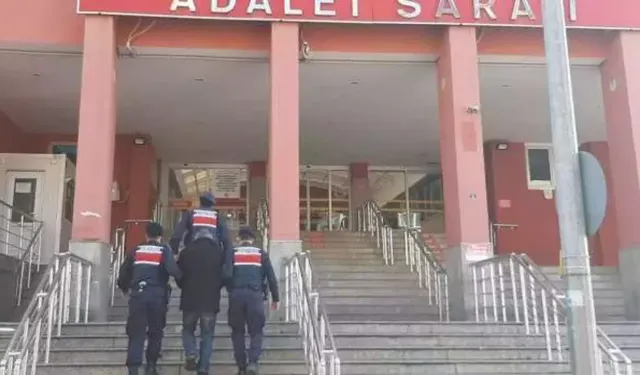 Konya merkezli FETÖ operasyonunda şüpheliler gözaltına alındı