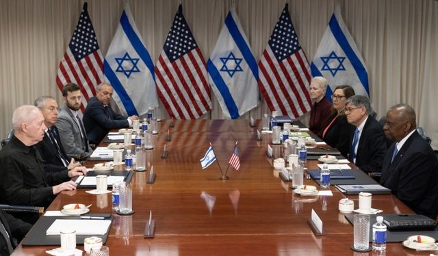 ABD Savunma Bakanı, İsrailli mevkidaşı bir araya geldi