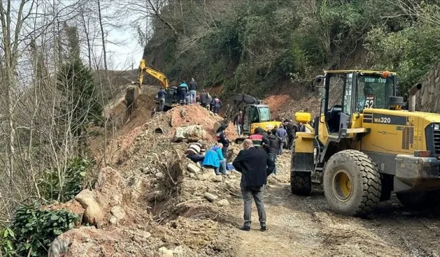 Trabzon'da göçük altında kalan 3 işçi öldü