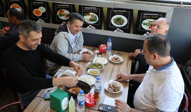Konya'da vazgeçilmez lezzet haline gelen hindi boynu eti haftada 1 kez pişiyor