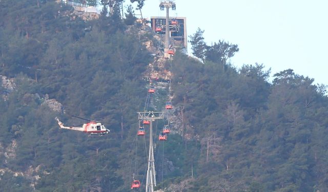 Antalya'da teleferikte mahsur kalan 137 kişi tahliye edildi